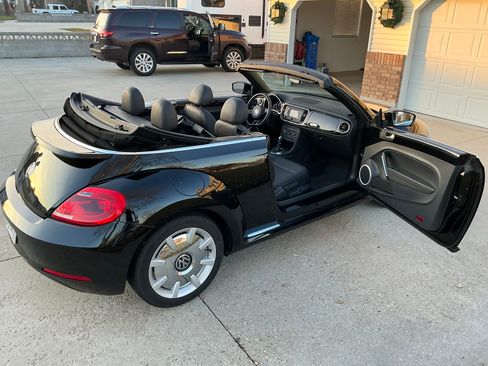 Used 2015 Volkswagen Beetle 1.8T image 13
