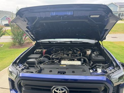 Used 2024 Toyota Tacoma SR5 AWD/4WD image 18