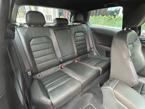 Used 2015 Volkswagen GTI SE image 17