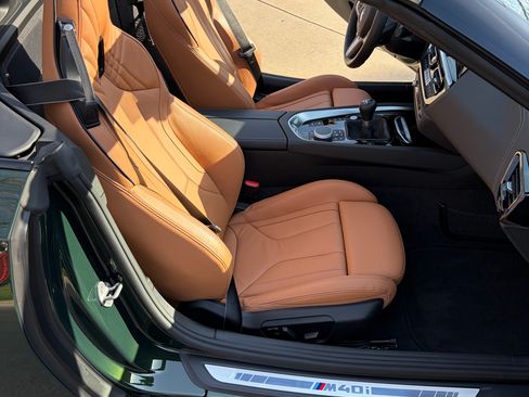 Used 2025 BMW Z4 M40i w/ Edition image 6
