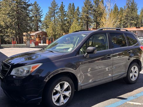 Used 2015 Subaru Forester 2.5i Limited w/ Popular Package #2 AWD/4WD image 2