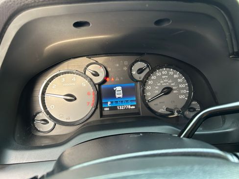 Used 2014 Toyota Tundra SR image 17