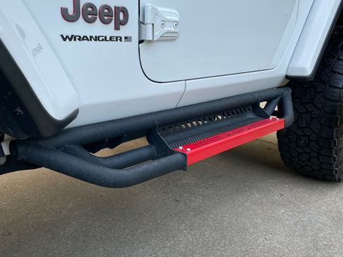 Used 2023 Jeep Wrangler Rubicon w/ Cold Weather Group AWD/4WD image 19