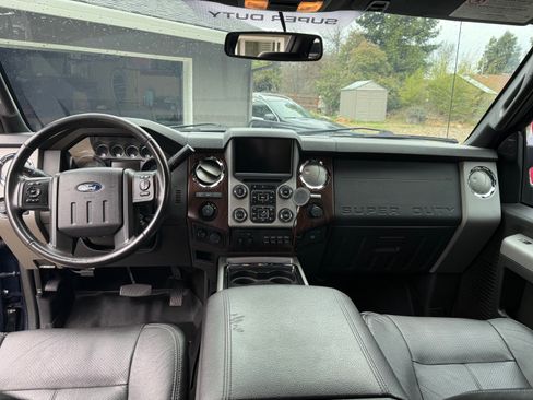 Used 2016 Ford F250 Lariat w/ Lariat Ultimate Package image 14