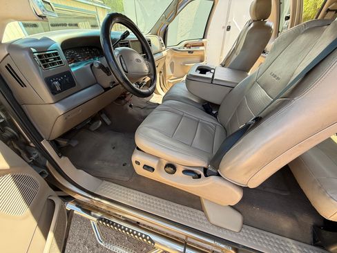 Used 2002 Ford F250 4x4 SuperCab Super Duty image 4
