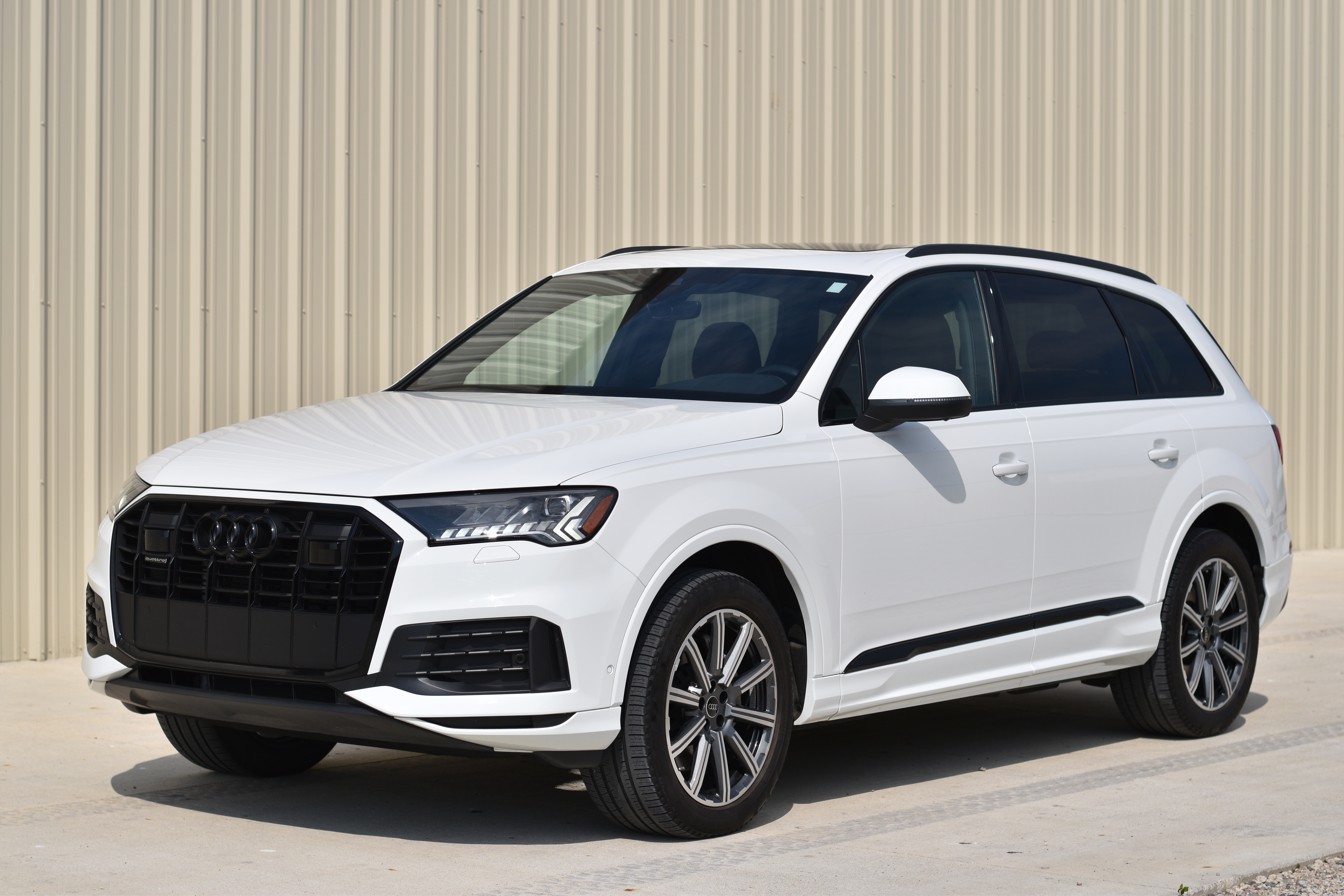 Used 2023 Audi Q7 2.0T Premium Plus w/ Premium Plus Package AWD/4WD image 1