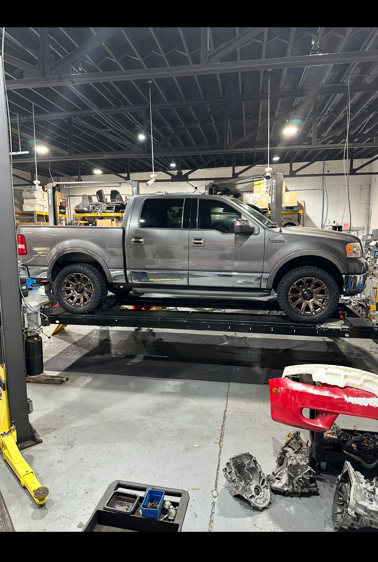 Used 2006 Lincoln Mark LT 4x4 image 9