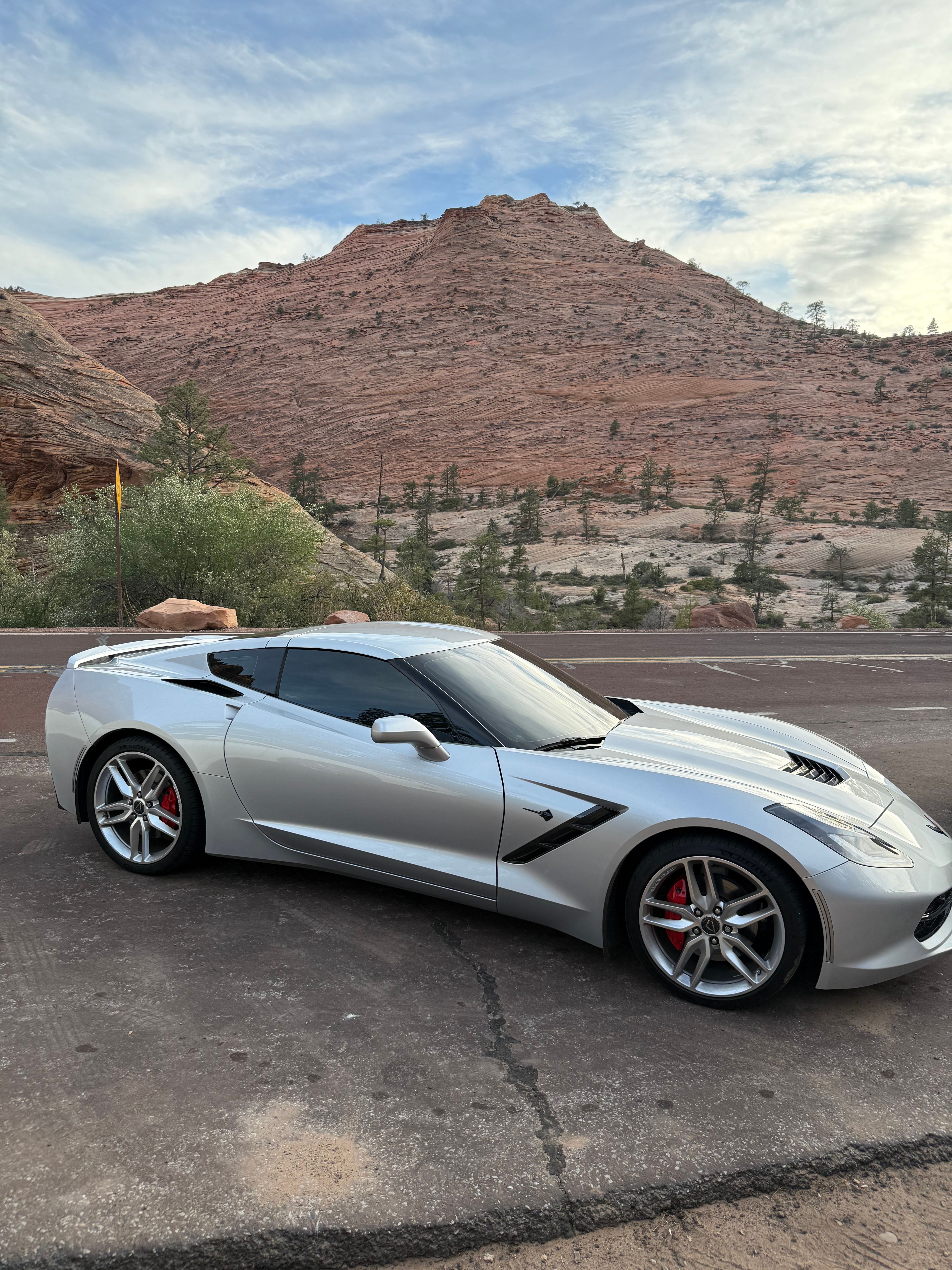 Used 2019 Chevrolet Corvette Stingray Coupe w/ 3LT Preferred Equipment Group RWD image 8