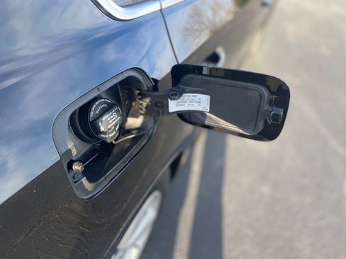 Used 2015 Volkswagen Passat 1.8T Limited Edition image 15