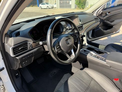 Used 2020 Honda Accord Touring image 21