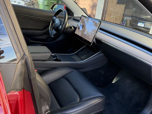 Used 2018 Tesla Model 3 Long Range image 12