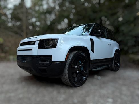 Used 2022 Land Rover Defender 90 image 8