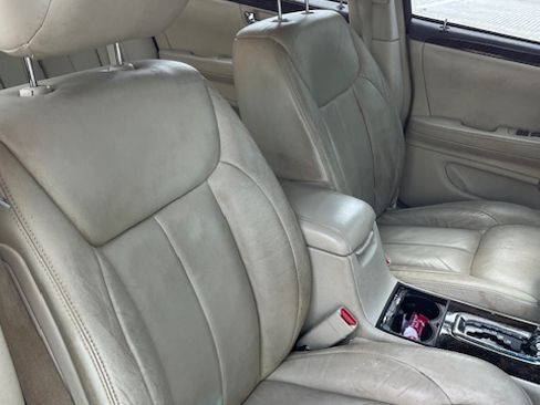 Used 2009 Cadillac DTS Performance image 12