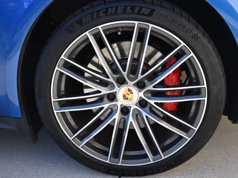 Used 2017 Porsche Panamera Turbo image 20