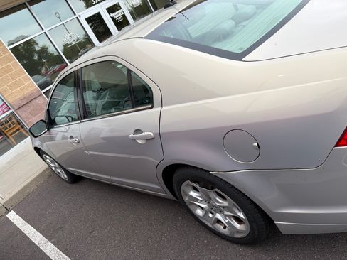 Used 2010 Ford Fusion SE FWD image 6
