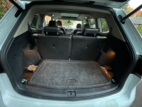 Used 2021 Volkswagen Atlas SEL R-Line image 19