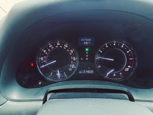 Used 2011 Lexus IS 350C w/ Luxury Pkg image 8