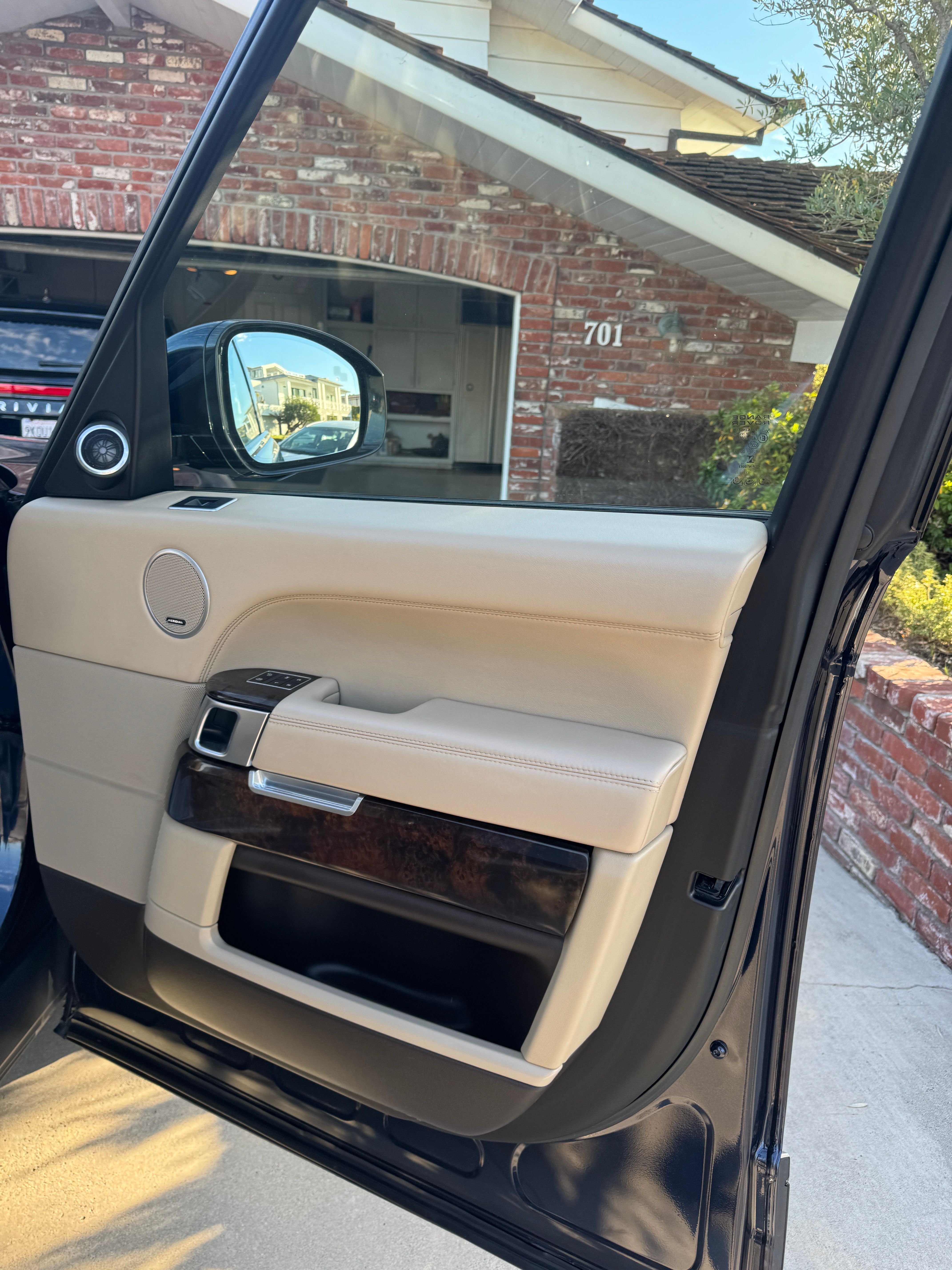 Used 2014 Land Rover Range Rover Supercharged AWD/4WD image 13