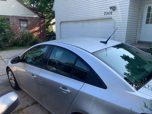 Used 2013 Chevrolet Cruze LS image 6