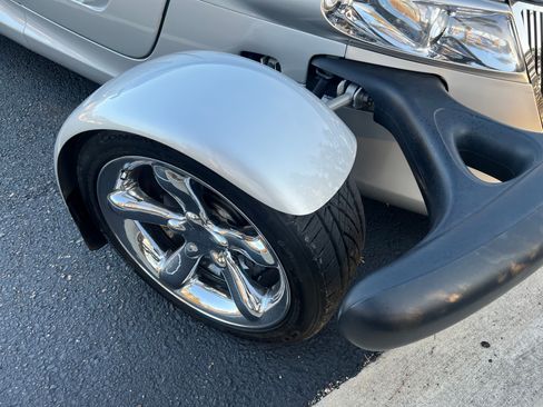 Used 2001 Plymouth Prowler RWD image 2