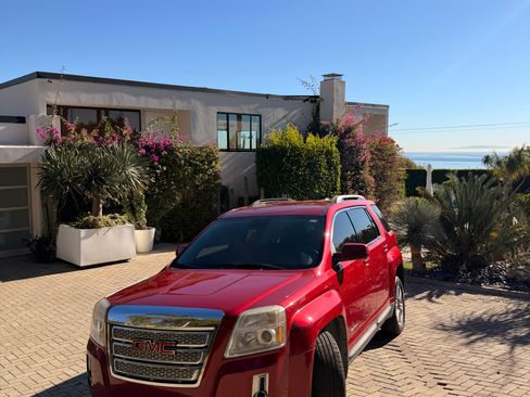 Used 2015 GMC Terrain SLE w/ Convenience Package image 1