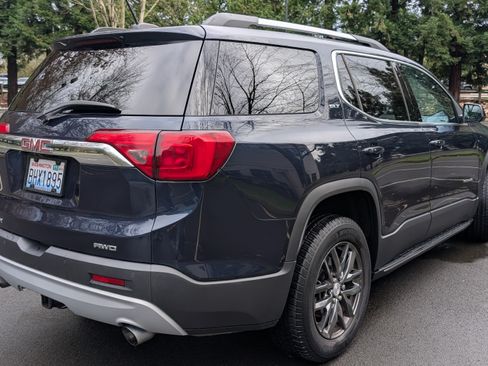 Used 2017 GMC Acadia SLT image 8