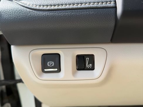 Used 2020 GMC Acadia Denali image 11