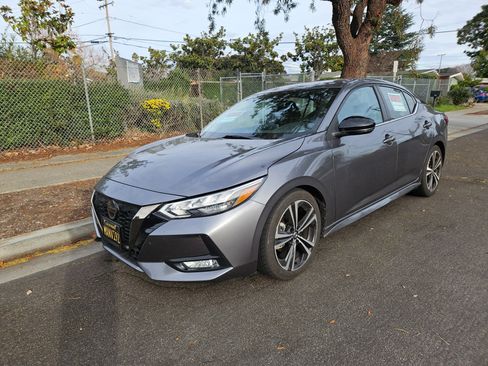 Used 2020 Nissan Sentra SR image 13