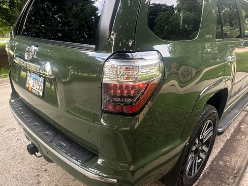 Used 2022 Toyota 4Runner Limited AWD/4WD image 5