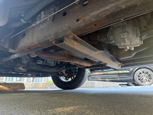 Used 2011 Chevrolet Suburban 2500 LT image 27