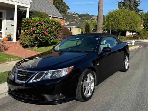 Used 2010 Saab 9-3 2.0T w/ Comfort Package image 1