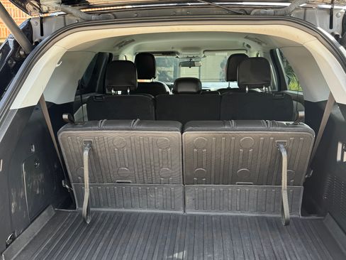 Used 2022 Ford Explorer XLT w/ Equipment Group 202A RWD image 13