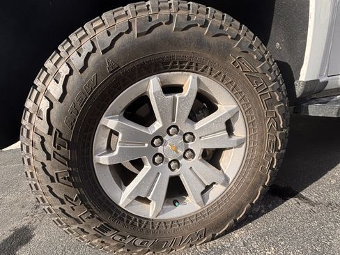 Used 2019 Chevrolet Colorado LT w/ LT Convenience Package image 12