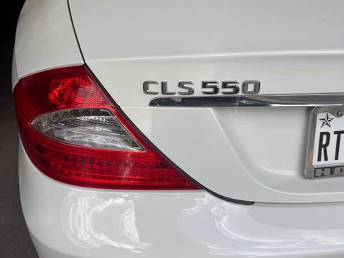 Used 2009 Mercedes-Benz CLS 550 image 13