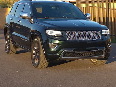 Used 2014 Jeep Grand Cherokee Limited w/ Luxury Group II image 9