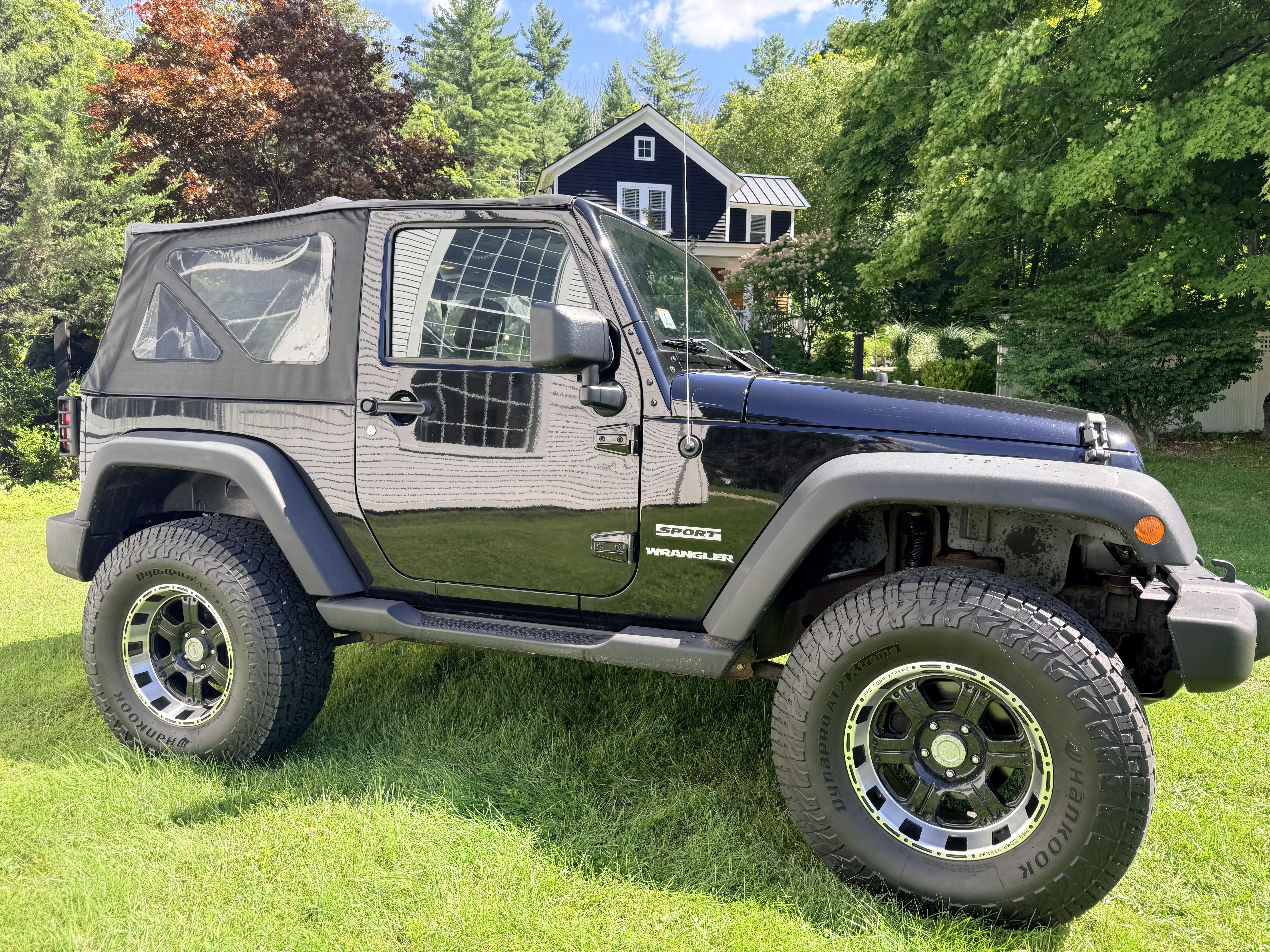 Used 2011 Jeep Wrangler Sport AWD/4WD image 4