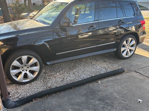 Used 2010 Mercedes-Benz GLK 350 4MATIC image 2