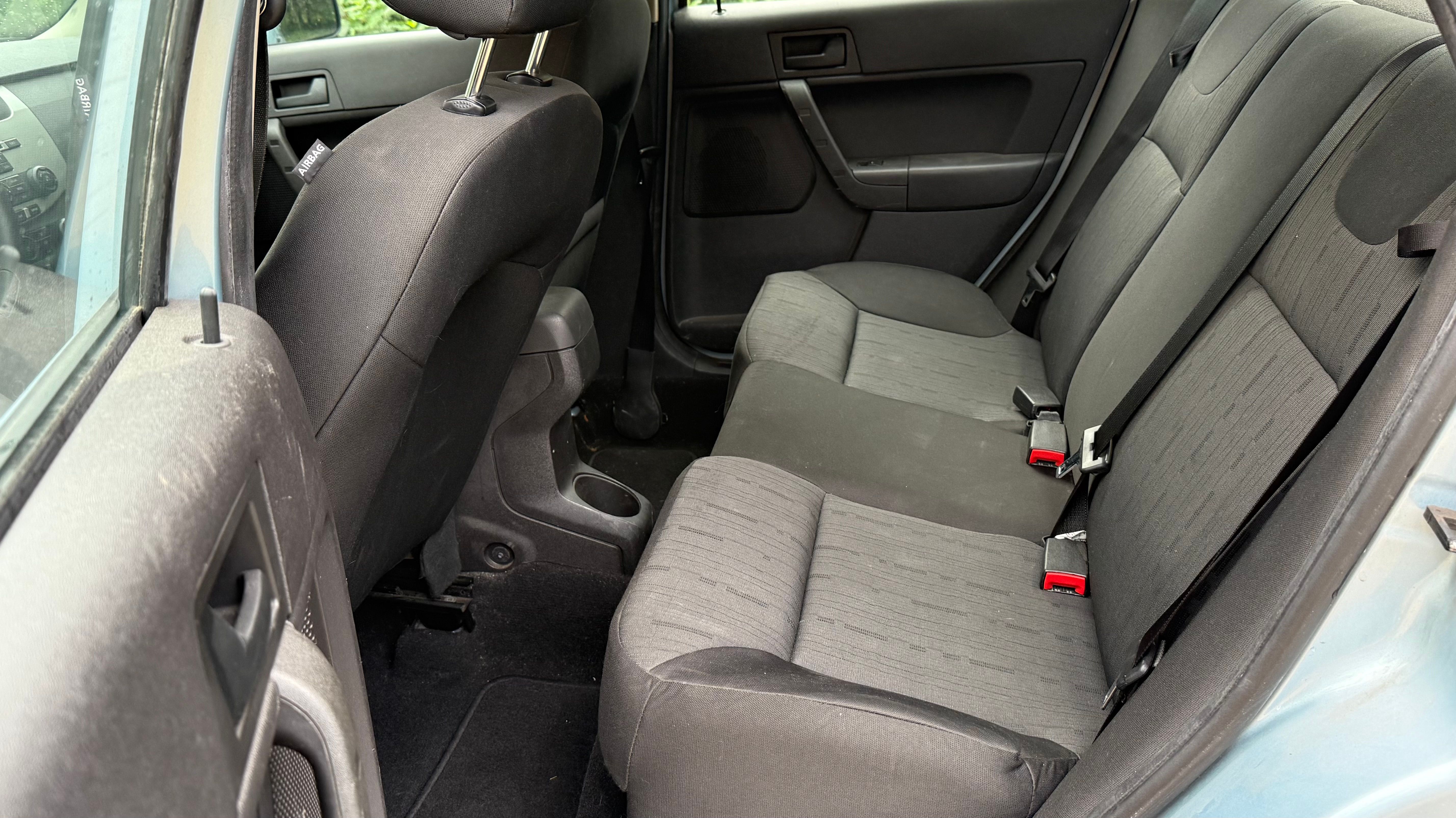 Used 2008 Ford Focus SE FWD image 10