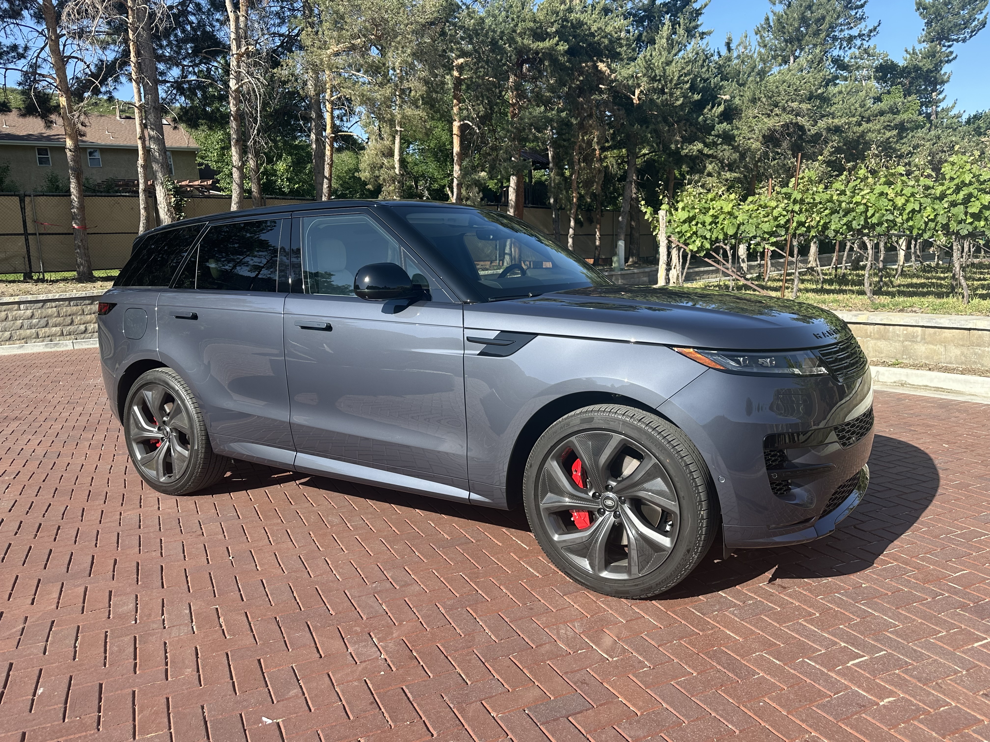 Used 2025 Land Rover Range Rover Sport Dynamic SE AWD/4WD image 5