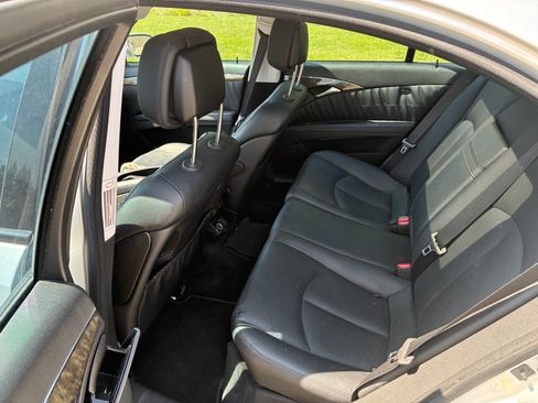 Used 2007 Mercedes-Benz E 550 4MATIC Sedan image 8