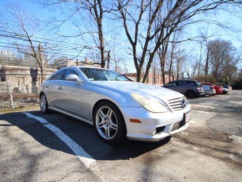Used 2006 Mercedes-Benz CLS 500 image 4