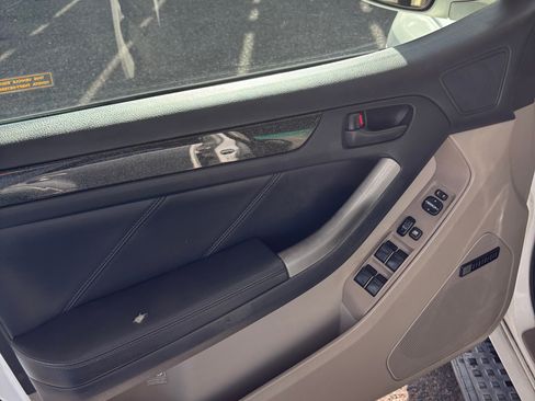 Used 2005 Toyota 4Runner Limited image 15