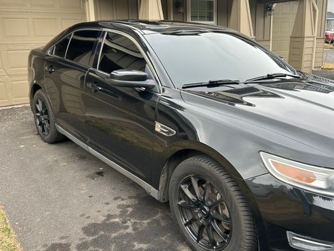 Used 2011 Ford Taurus SEL w/ 201A Rapid Spec Order Code image 6