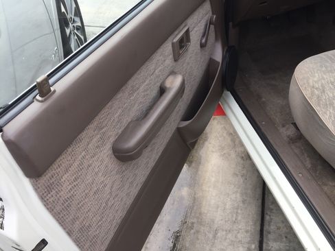 Used 1998 Toyota Tacoma Short Bed image 18