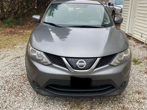 Used 2018 Nissan Rogue Sport S image 5