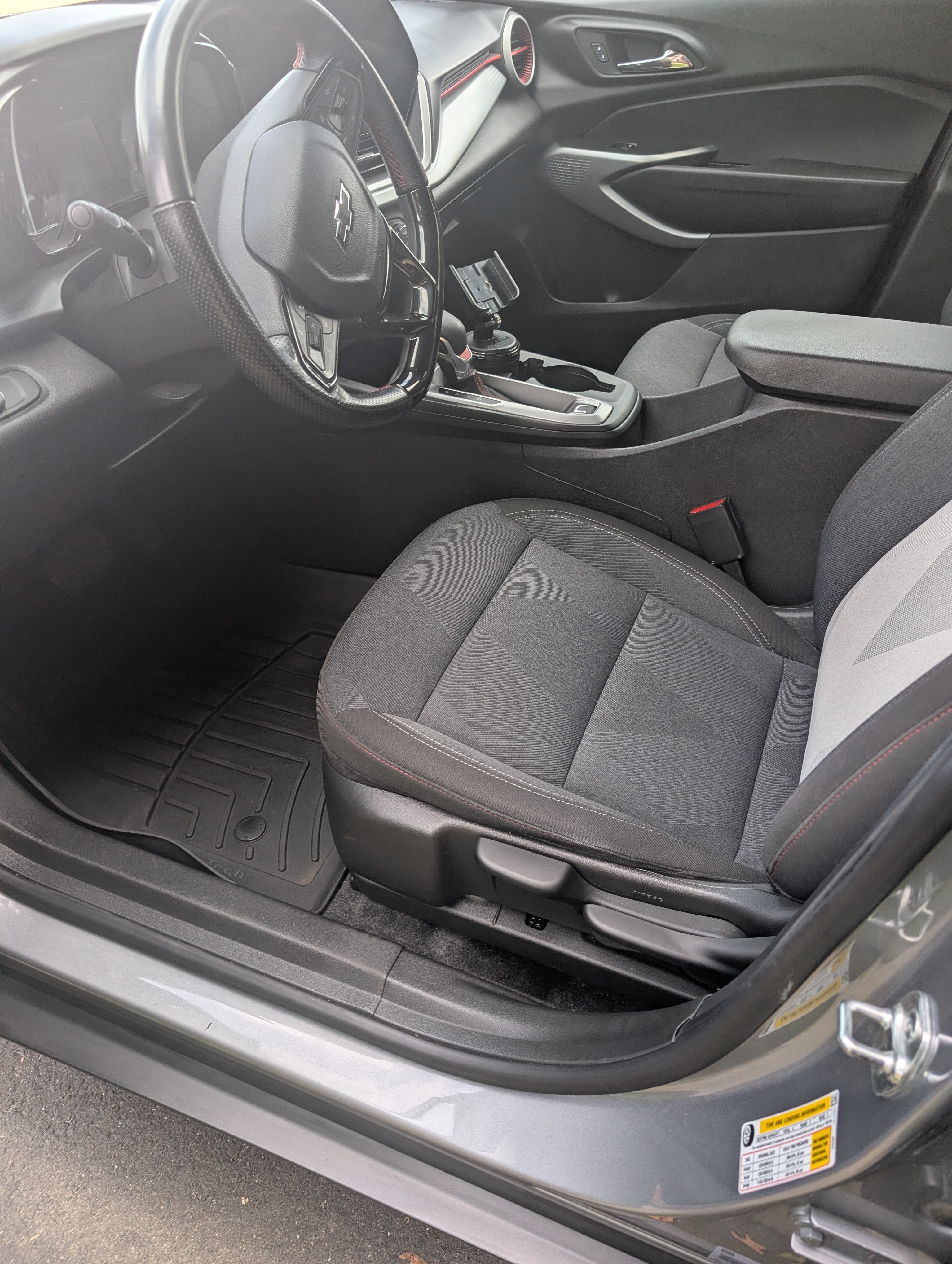 Used 2024 Chevrolet Trax RS w/ Driver Confidence Package FWD image 11