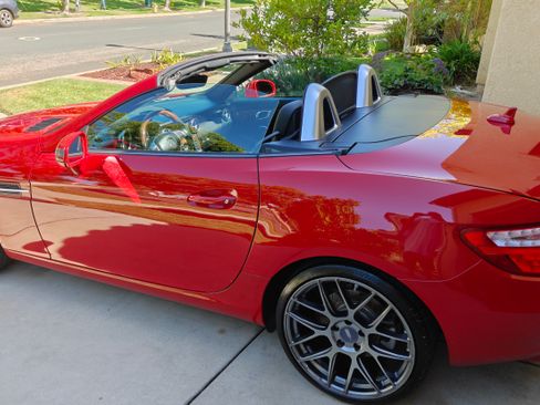 Used 2012 Mercedes-Benz SLK 350 image 1