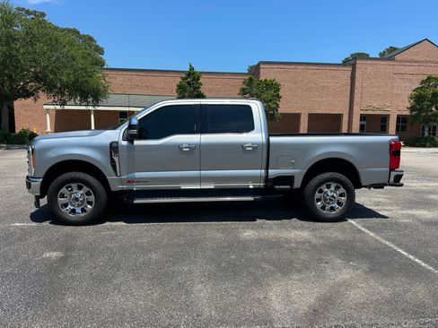 Used 2023 Ford F250 Lariat w/ Tow Technology Package AWD/4WD image 2
