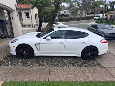 Used 2013 Porsche Panamera image 4