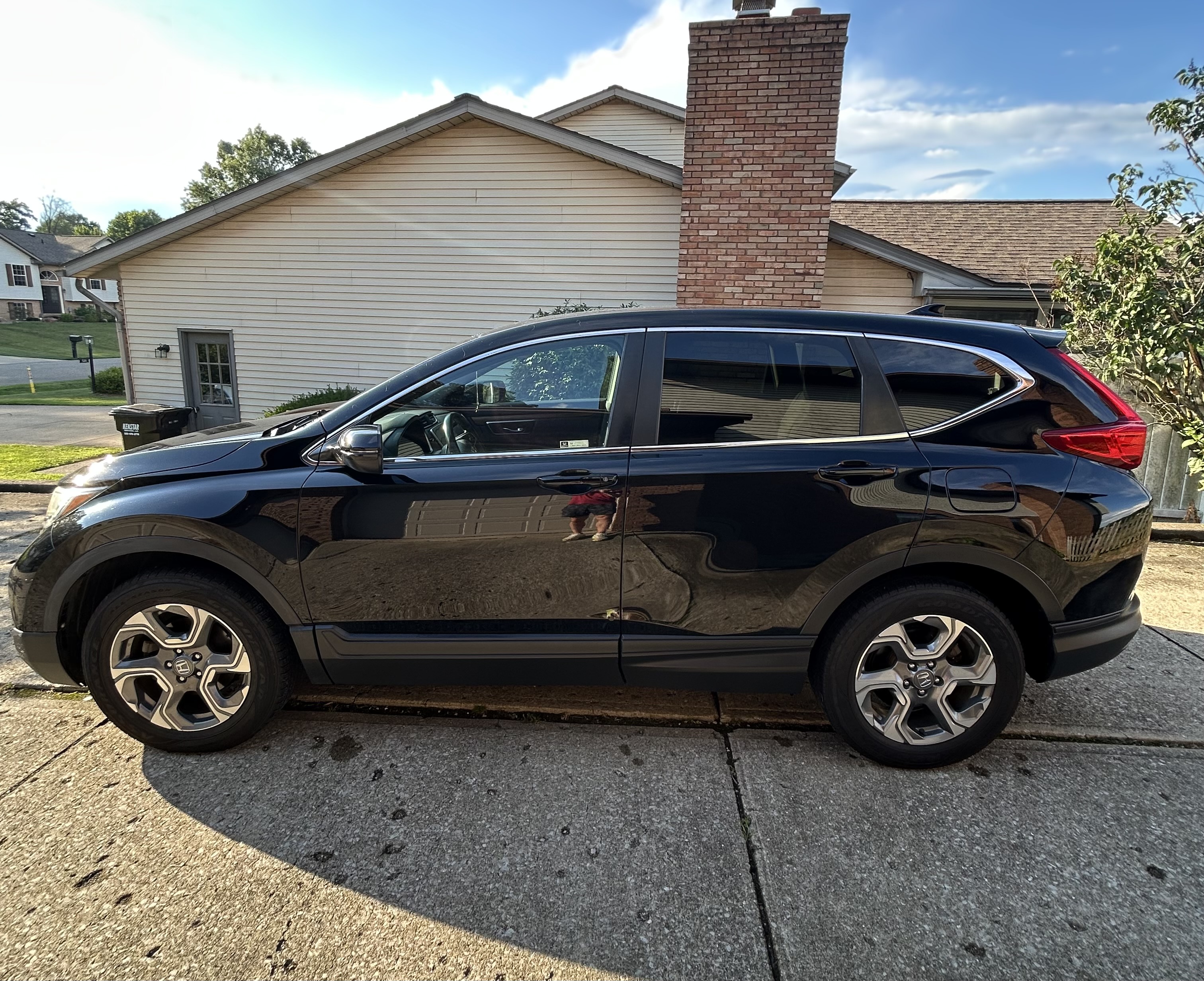 Used 2019 Honda CR-V EX-L image 1